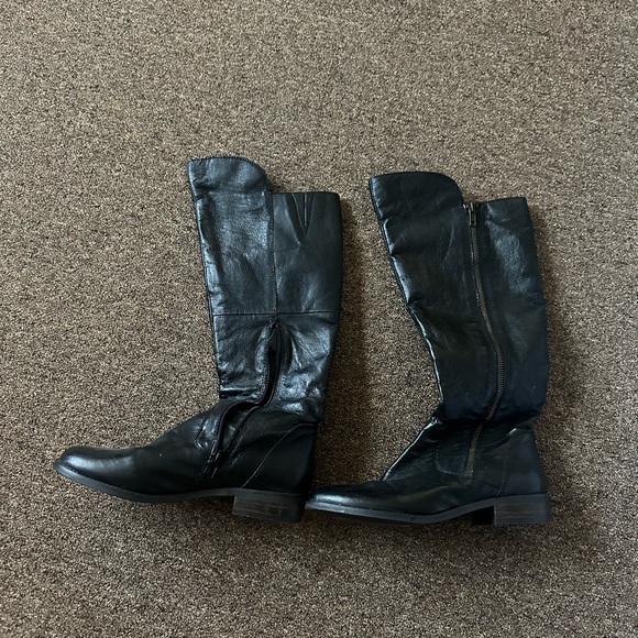 Black Knee High Shawny Boots - Picture 6 of 6